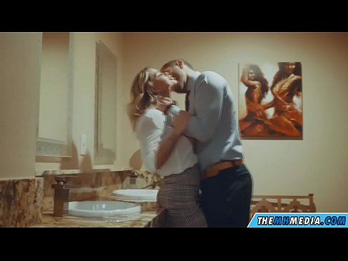 ❤️ Коли грудаста блондинка спокушає вас у громадському туалеті ❤️❌ Чортове відео у нас uk.sexeey.ru ﹏